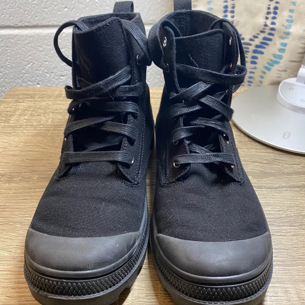 Sketchers shoes